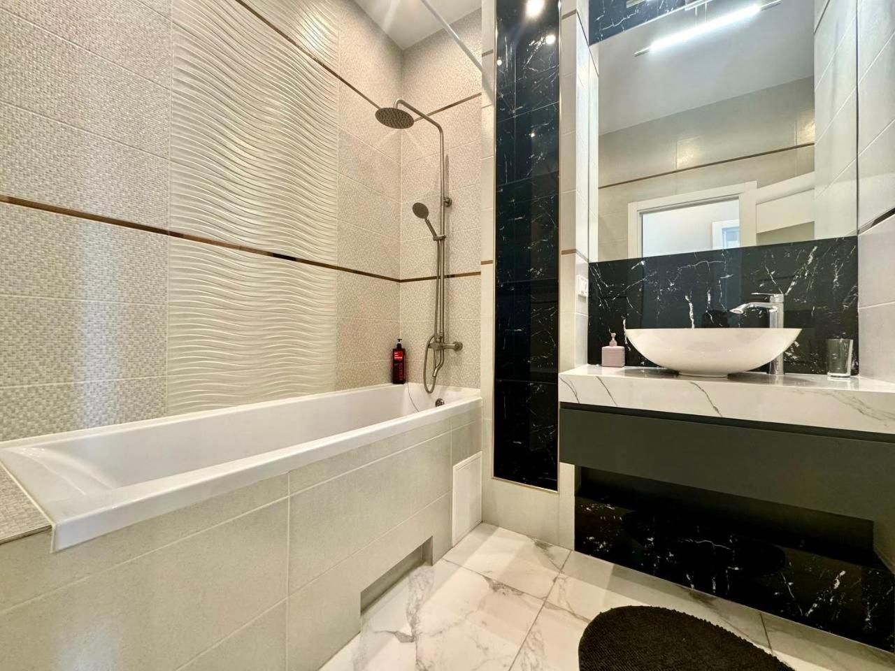 Apartpoltava Premium Дизайн Закритий Жк Пилипа Орлика 26 Ngoại thất bức ảnh