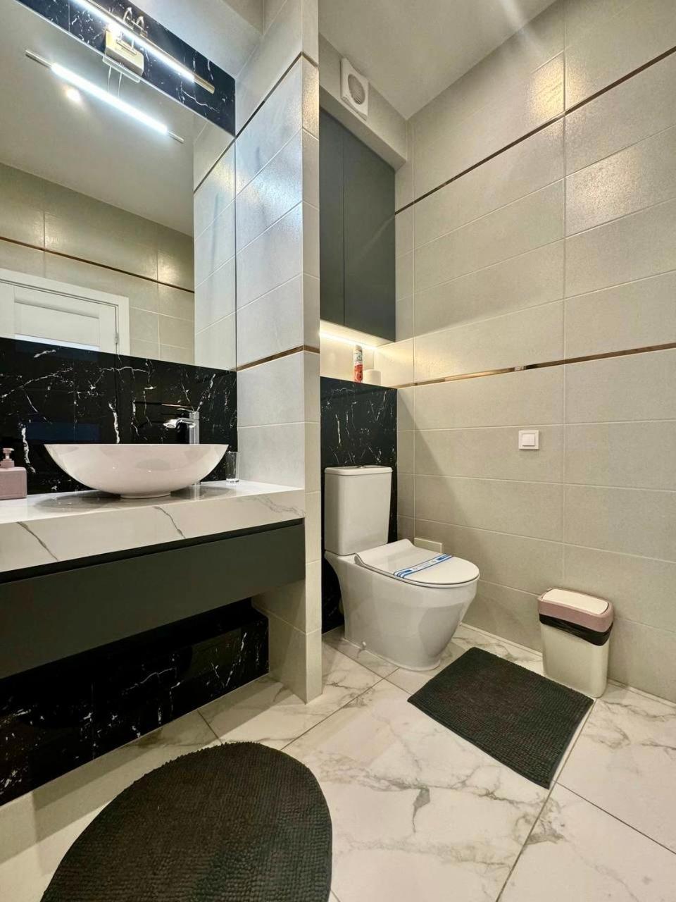 Apartpoltava Premium Дизайн Закритий Жк Пилипа Орлика 26 Ngoại thất bức ảnh